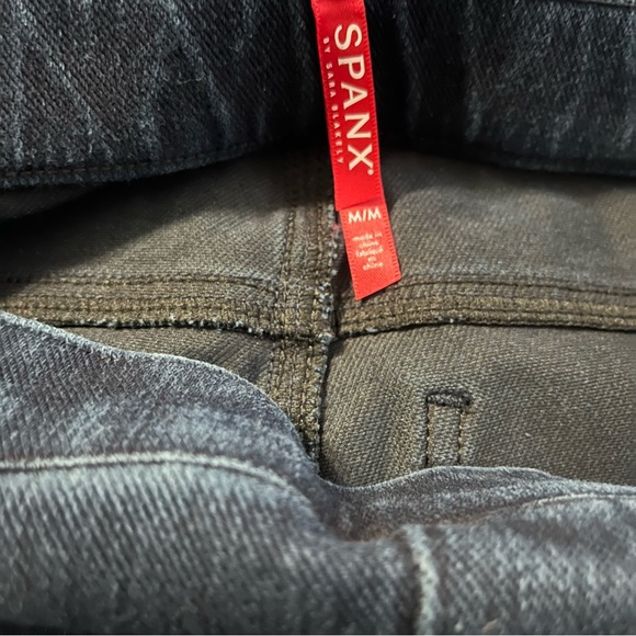 Spanx Jean-ish EUC Navy Blue Size M - Picture 4 of 7